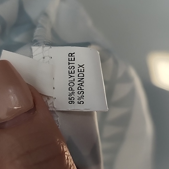 Spaghetti strap tunic top size small - Picture 4 of 5